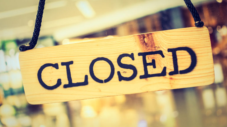 Close sign decoration in restaurant exterior – Vintage Filter