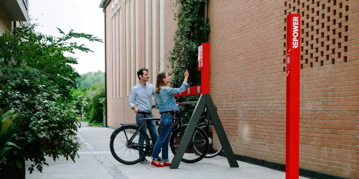 DINAclub_TOTEM_urban-scaled-e1623855784208